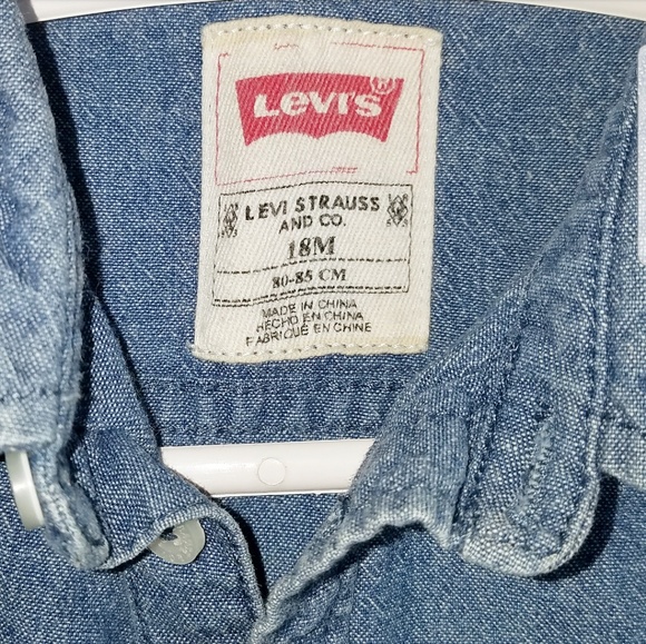 Levi's Denim button down shirt - Picture 3 of 4